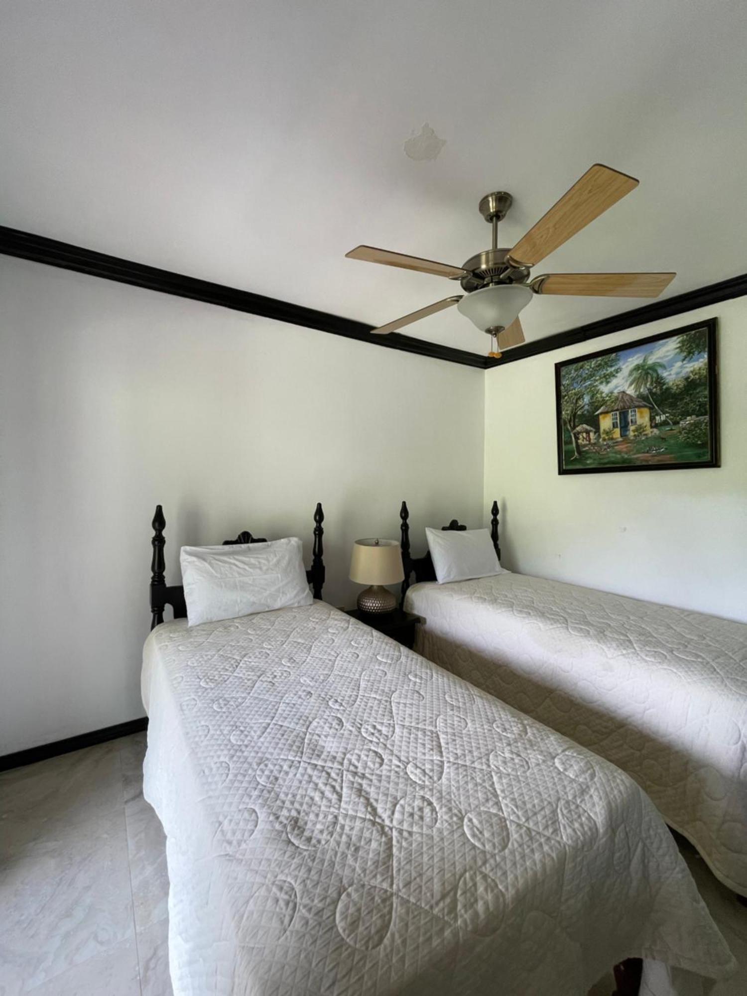 Starlight Chalet & Health Spa Spa Spring ภายนอก รูปภาพ