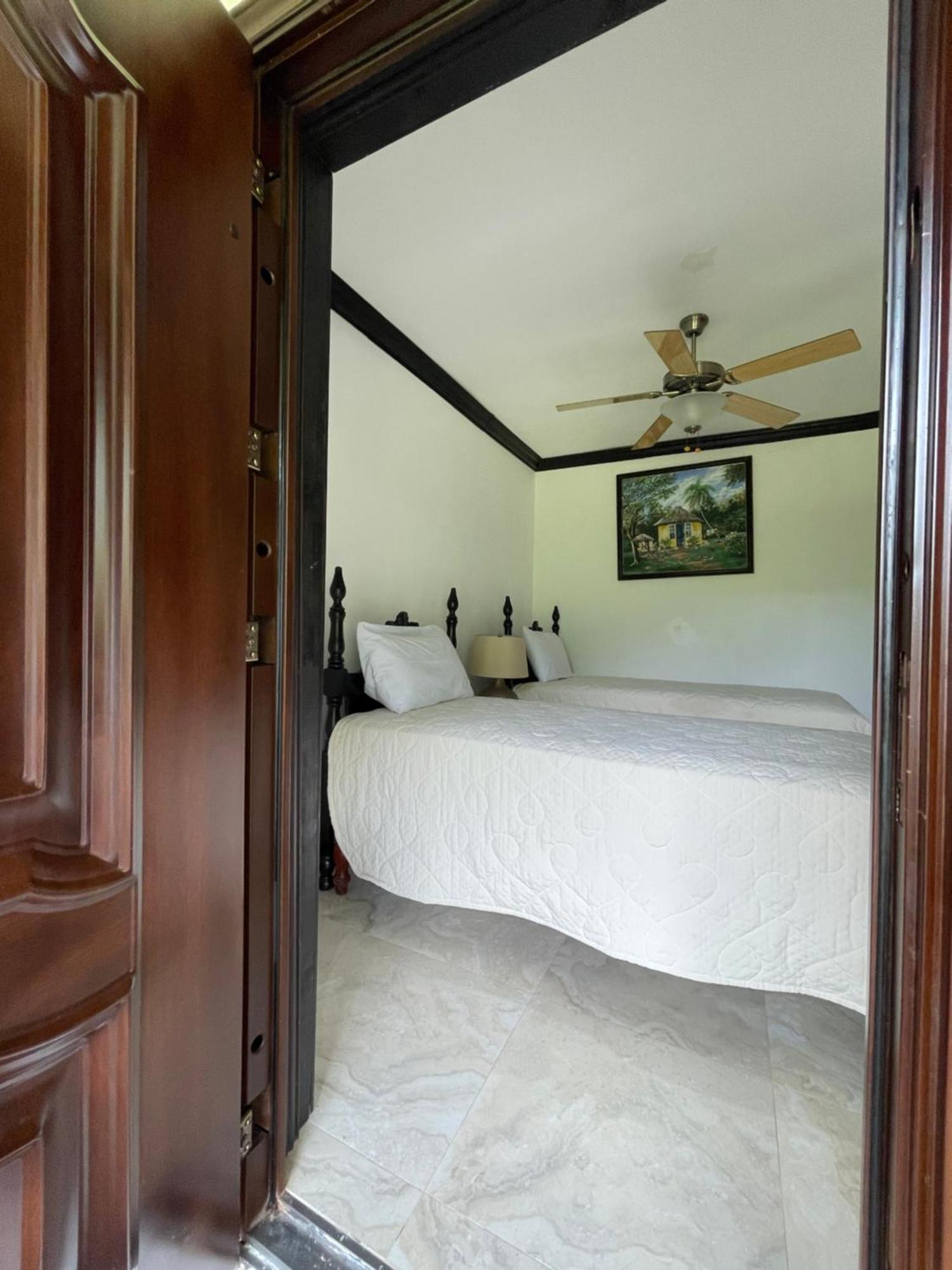 Starlight Chalet & Health Spa Spa Spring ภายนอก รูปภาพ