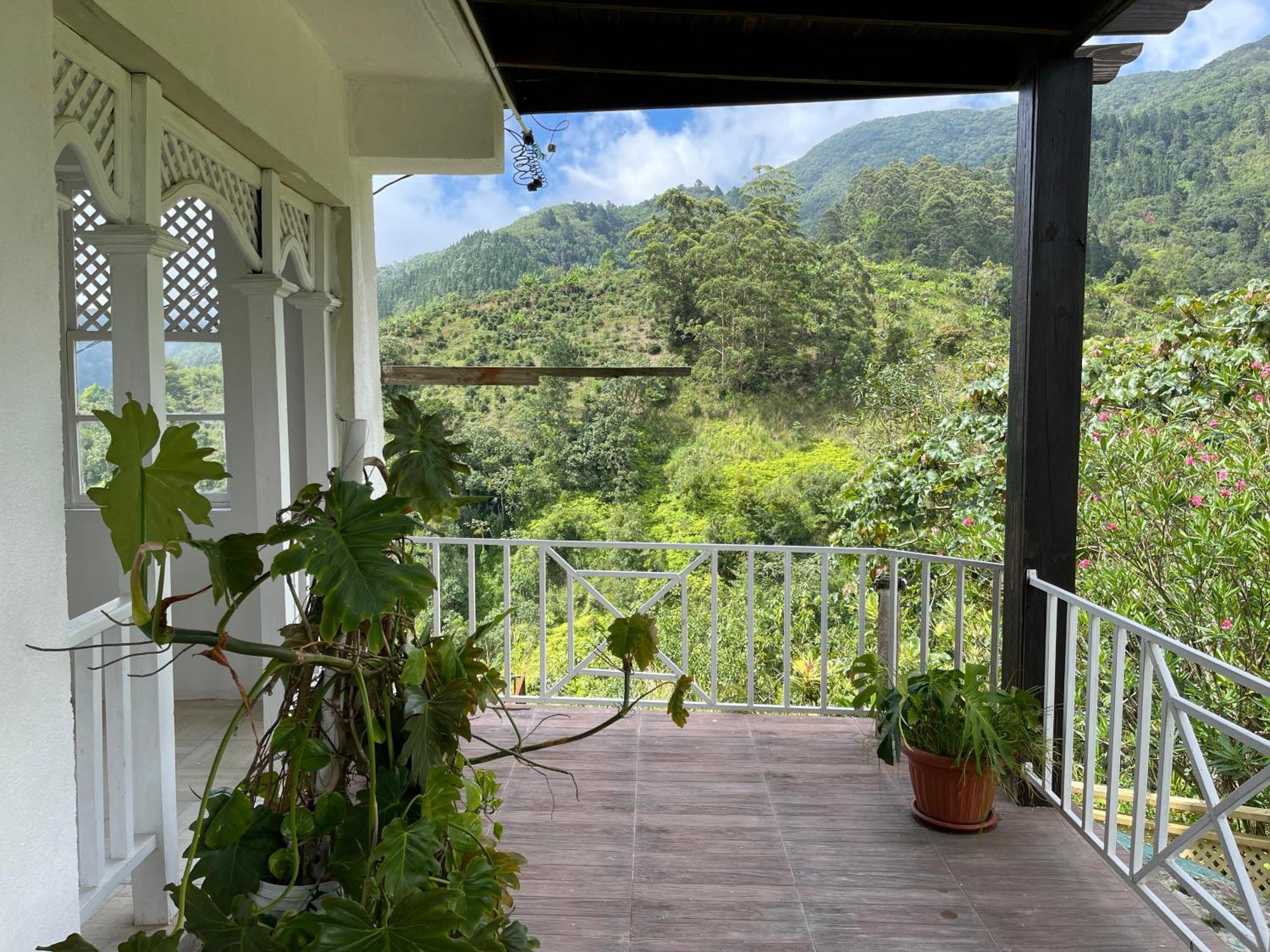 Starlight Chalet & Health Spa Spa Spring ภายนอก รูปภาพ